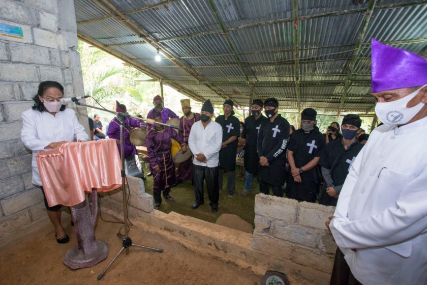 FOTO: Kepergian Sang Legenda Budaya Sangihe