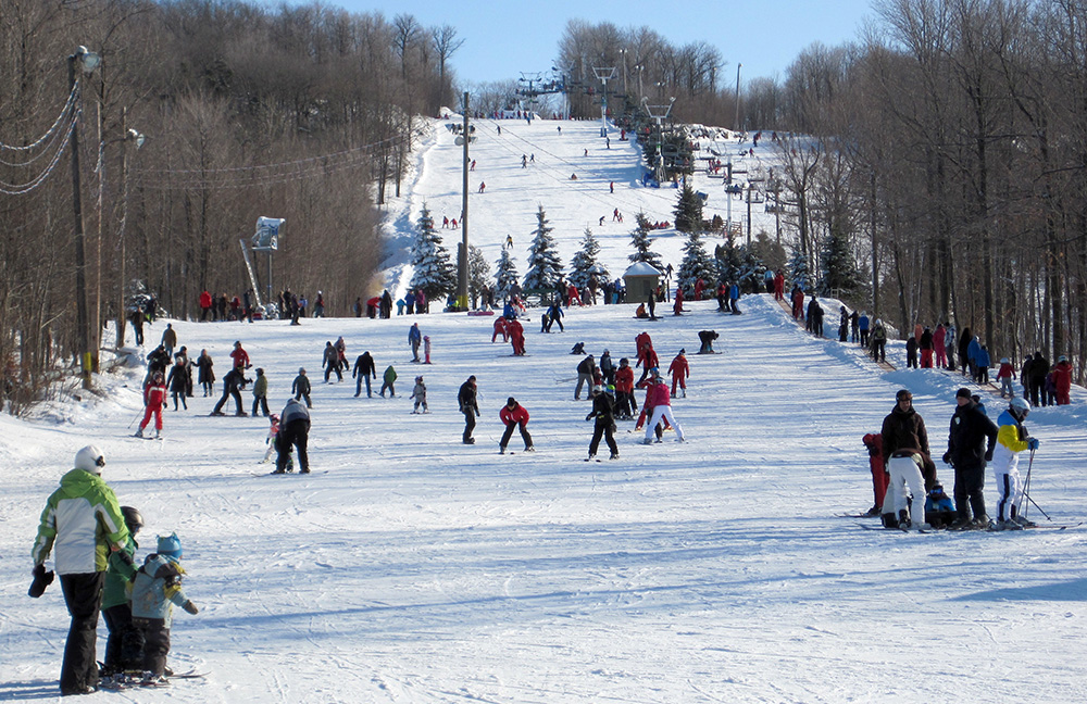 Suivez le guide à Ski SaintBruno Zone.Ski