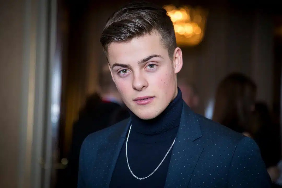 Herman Tømmeraas Conoce al actor de Ragnarök • zoNeflix