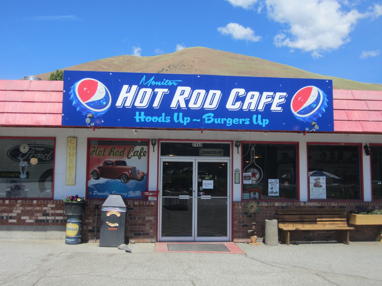 Monitor Hot Rod Café (Wenatchee, WA) zoomeboshi