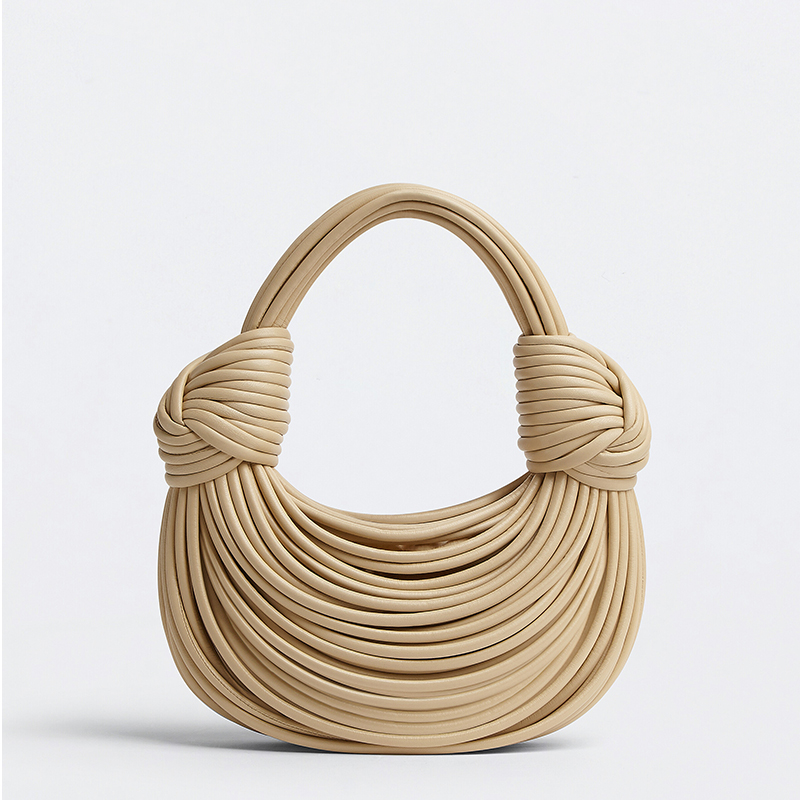 Bottega New Double Knot Bag Looks Like Haidilao Noodles
